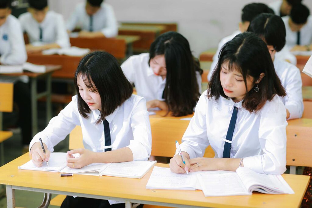 học sinh tính điểm trung bình môn cả năm