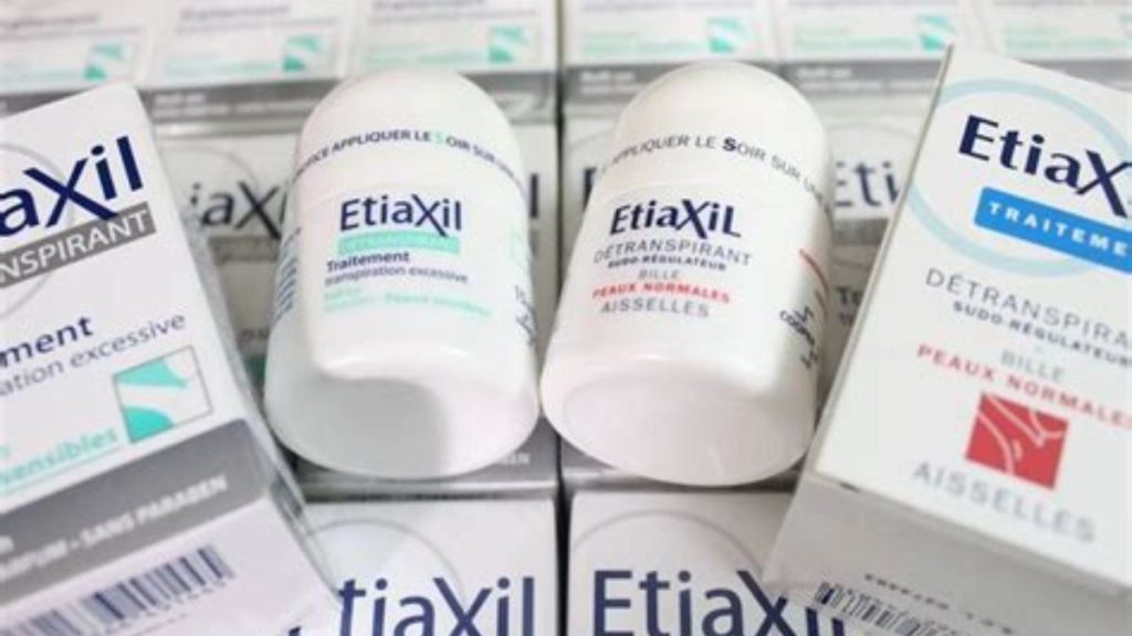 Review chi tiết lăn khử mùi đặc trị Etiaxil có tốt không và hiệu quả thực tế